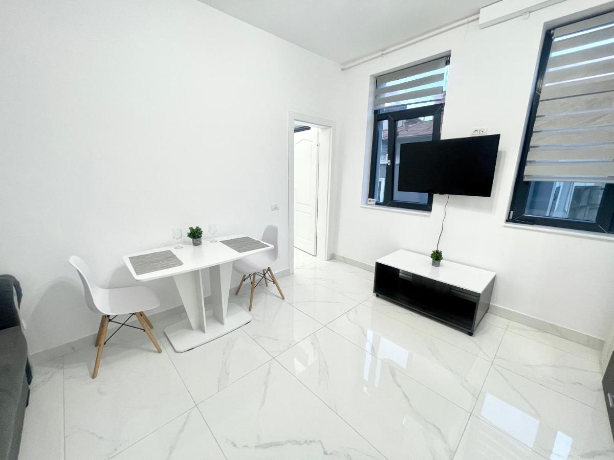 Apartment Bliss 2