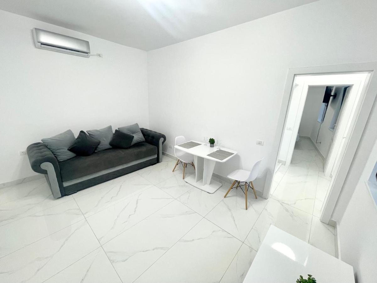 Apartment Bliss 2 *